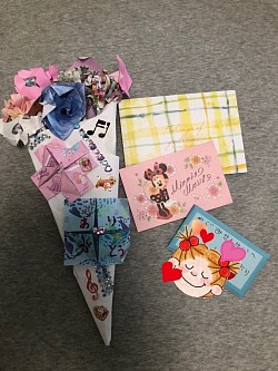 沢山のお手紙やプレゼントを頂きました💐