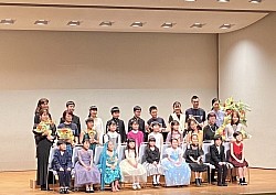 R5年3月21日ピアノ発表会@滝野川会館大ホール　集合写真